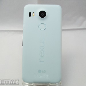 Nexus5xの外装が黄ばんだ。素材が悪いのか、私の手が汚いのか。