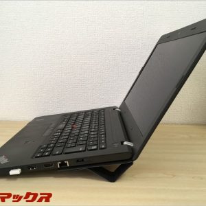 【レビュー】ノートパソコン用のスタンドでタイピングが超快適！熱対策にもグッド！