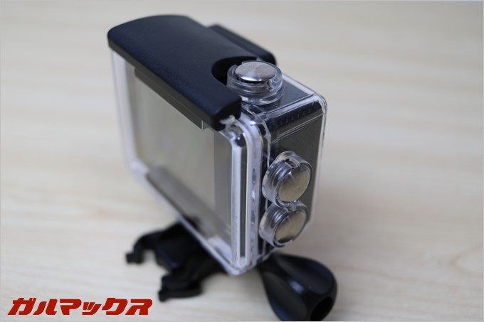 C1防水カバーは操作系ボタンは突起しており操作感は抜群