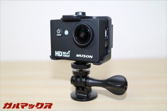 カメラの雲台に取り付けるためのパーツも入っていました