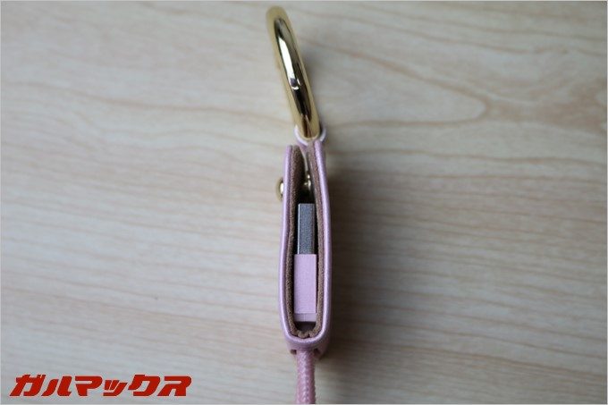 dodocoolのLightningキーホルダーのサイドから撮影した画像です