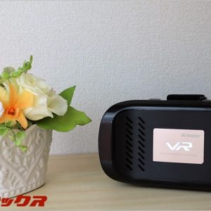 安いVRメガネレビュー第二弾！スマホ取り付けで傷がつかない貼り付け仕様の製品。