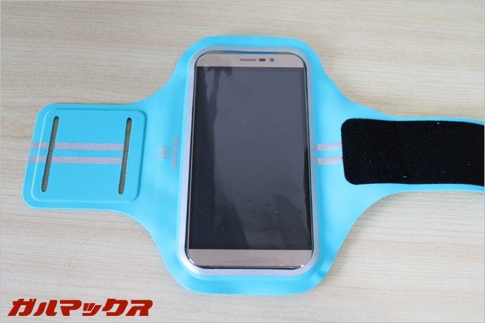 MUSONのスポーツアームバンドは5.5インチが最もフィットしています