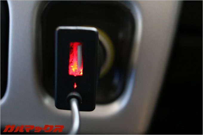 ここが充電ポートになってます