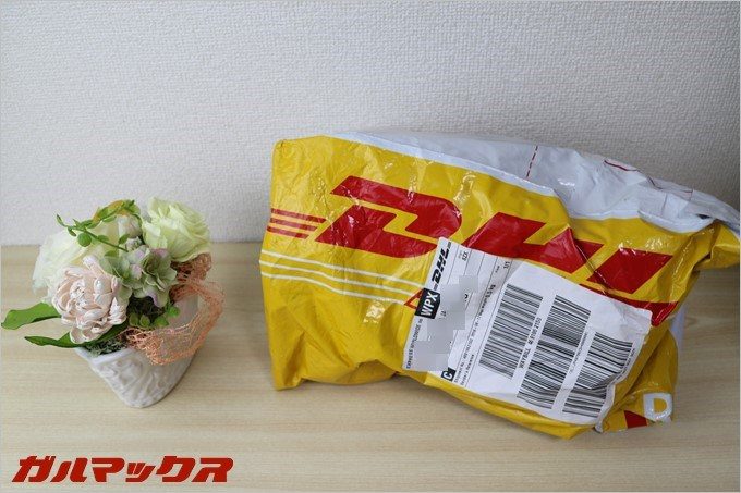 DHLから商品が届きました