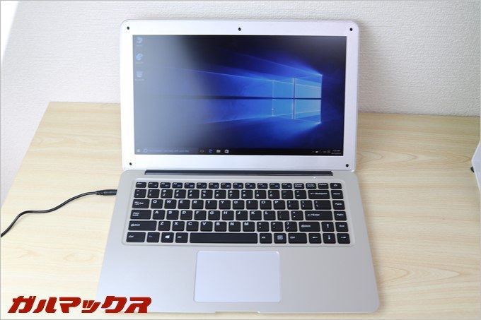 「Jumper Ezbook 2」の外観はアレに似ている