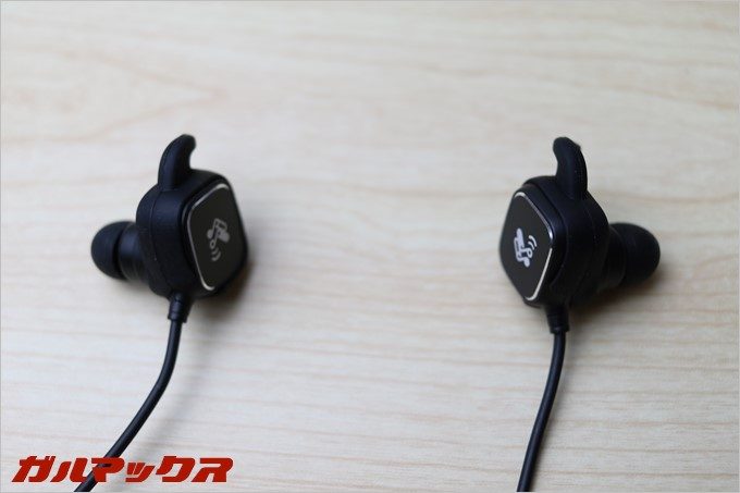 この状態で電源オン。電源ボタンはありません