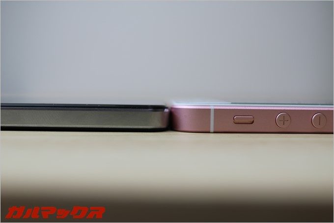 UHANSのS1はiPhoneSEよりも薄い