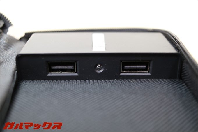 充電ポートは2つ