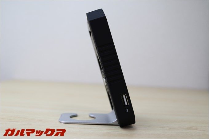 スタンドが付いているので商品単体で立たせることが可能