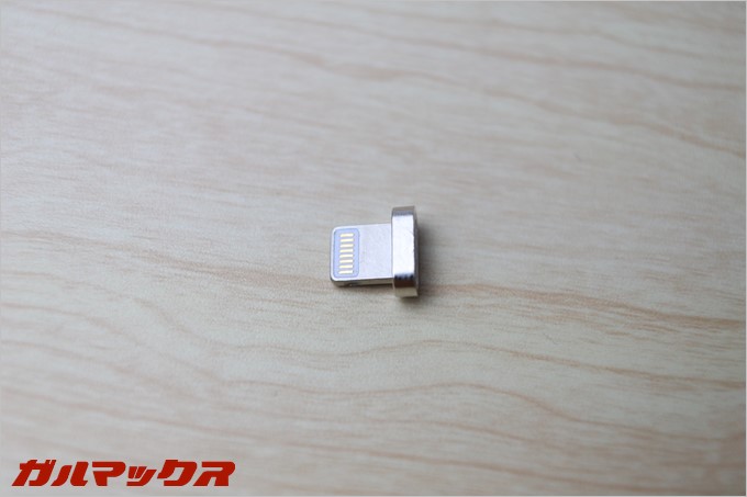 端子部分だけなので非常に小さいです