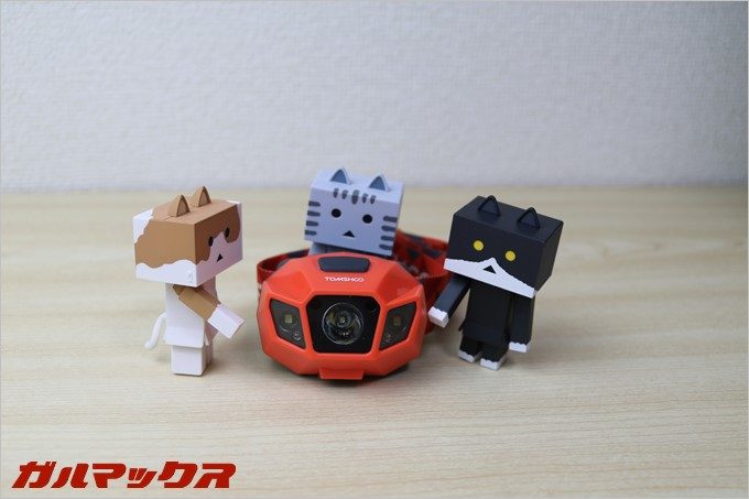 TOMSHOOのヘッドライトはコンパクト