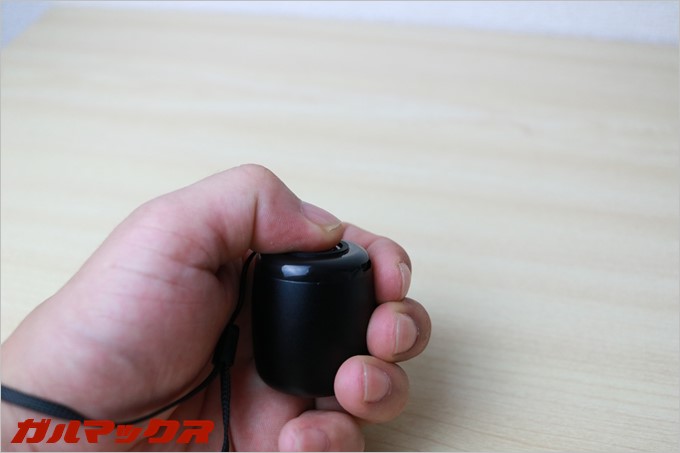 接続中のスマホのカメラアプリ起動時は、スピーカーの電源ボタンがカメラのシャッターボタンとなるので、リモートシャッターとして利用可能