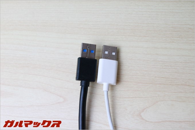 iPhoneのケーブルと比較して2倍以上の太さがあります