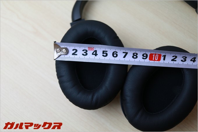 耳の形にあってるイヤーパッドなのでコンパクト