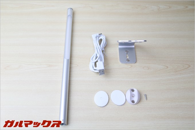 充電器はモバイルバッテリーやスマホの充電器から充電が可能です。