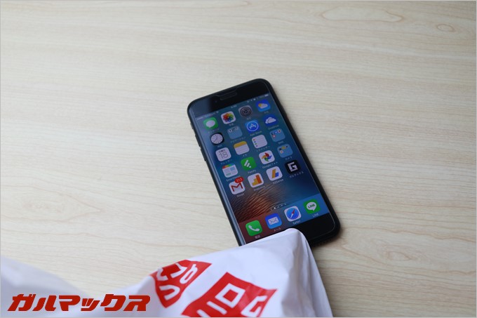 ユニクロの袋はiPhone7のホームボタンで指紋認証まで突破しました