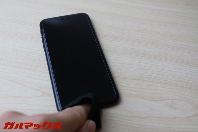 画面が反応する布でもiPhone7のホームボタンは反応しませんでした