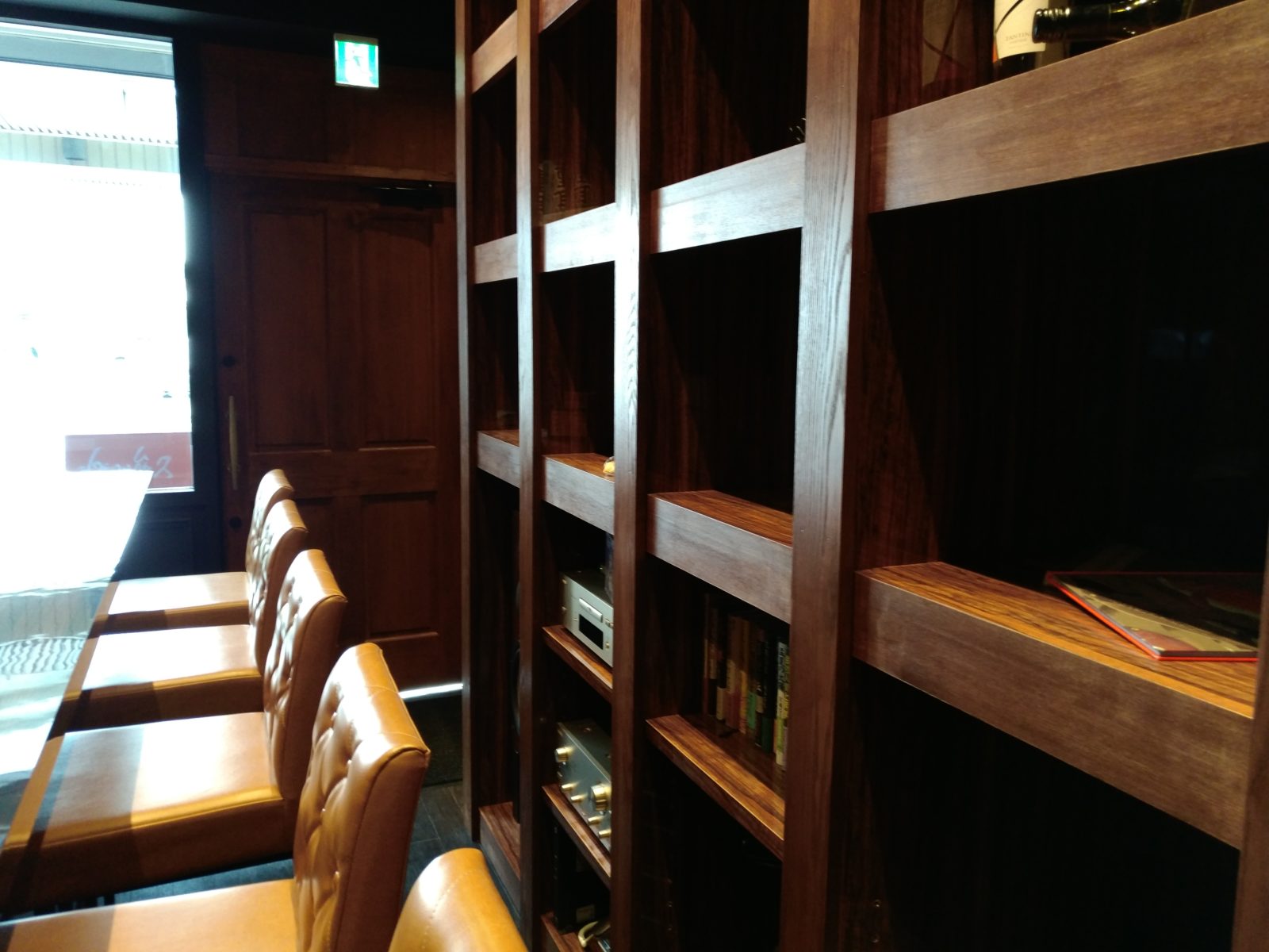 LeTV Leeco Le Max 2を使ってカフェで撮影。逆光状態