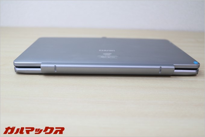 ドッキングインターフェイス部は1センチほど出っ張ります