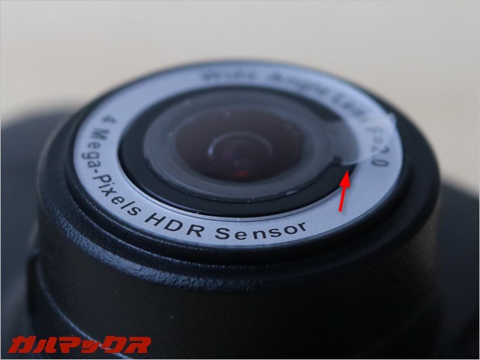 レンズにも保護フィルムが貼っているので仕様時は忘れずに剥がそう