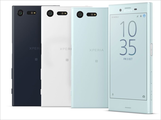 XperiaXCompactもZX同様にスクエアなタイプ