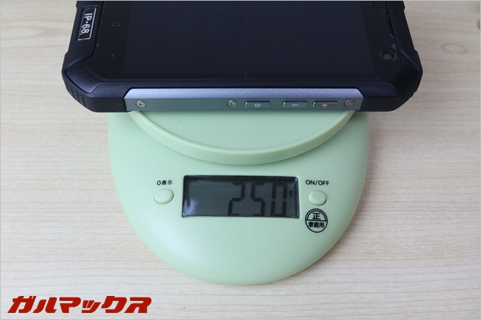 BV6000sは圧巻の重量250g