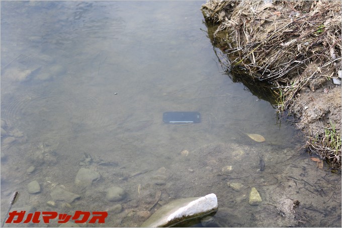 BV6000sが水に沈みました