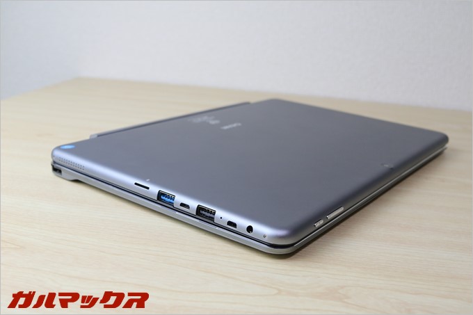 Chuwi Hi12のキーボードは専用品なので折りたたんだ時の一体感が凄く纏まっています