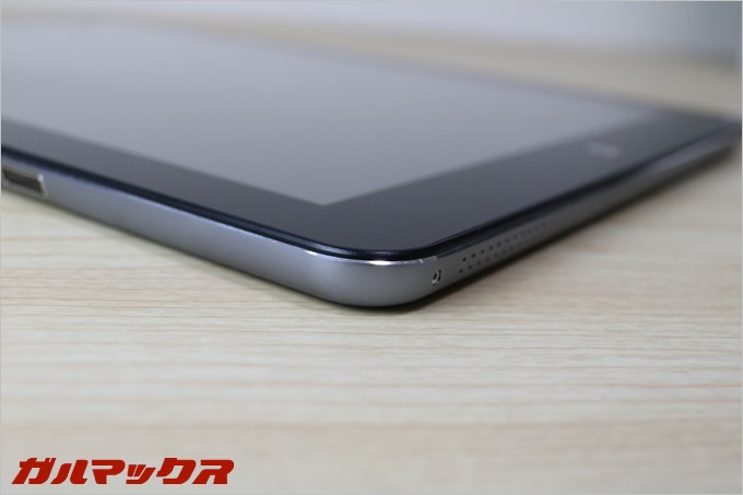 所有満足度を高めてくれるダイヤモンドカットが施されています