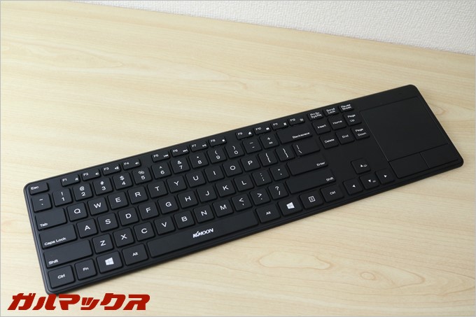手に入れたKKmoonのキーボードはフルサイズなのでタイピングしやすい