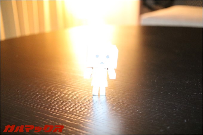 ポップアップメイトのLightscoopを使わないミラー無しでフィギュアを撮影