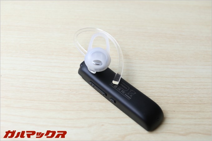 D2にイヤーフックを取り付けると落下する確立はグッと下がります。