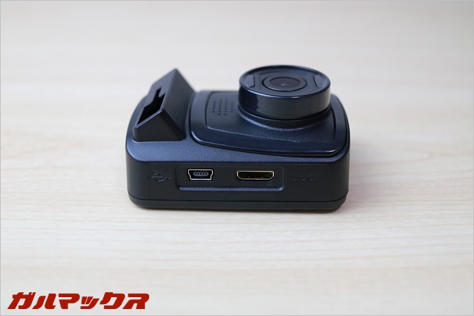 PAPAGO!のドラレコGoSafe 130にはHDアウト端子も備わっている