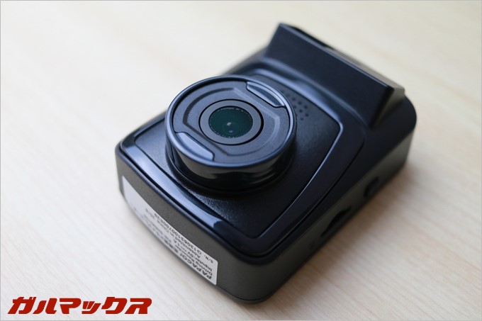 PAPAGO!のドラレコGoSafe 130は140°のレンズを備えている