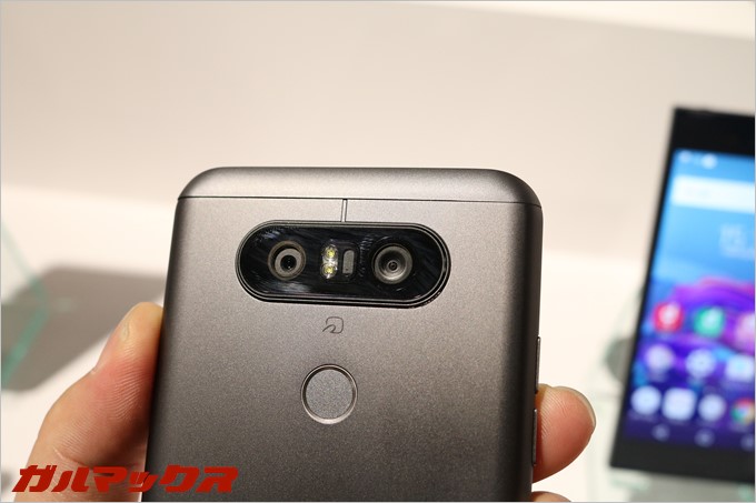 デュアルカメラが搭載された唯一のドコモAndroid端末