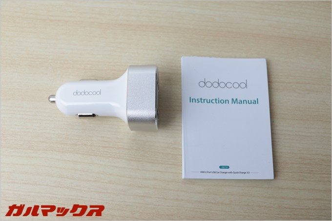 本体と日本語記載のみでシンプルな同梱物