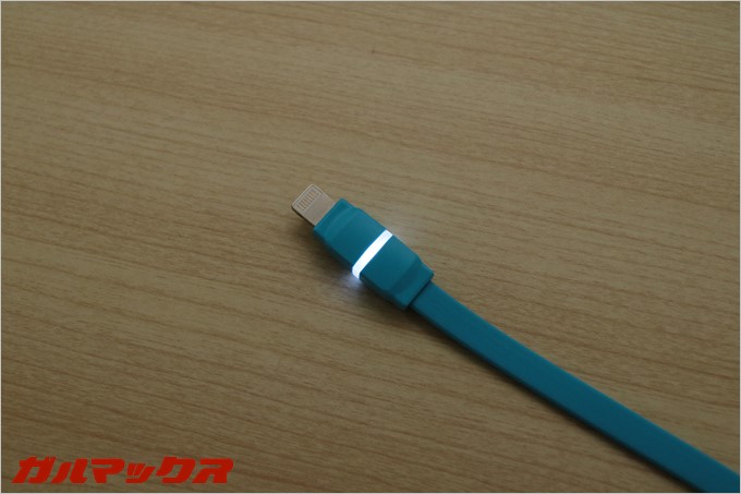 BREATHEは白っぽい淡い光りで光ります。