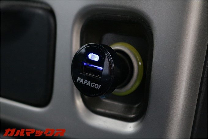 GoSafe 30Gの脱着式シガープラグは通電中に光るので故障を判断しやすい