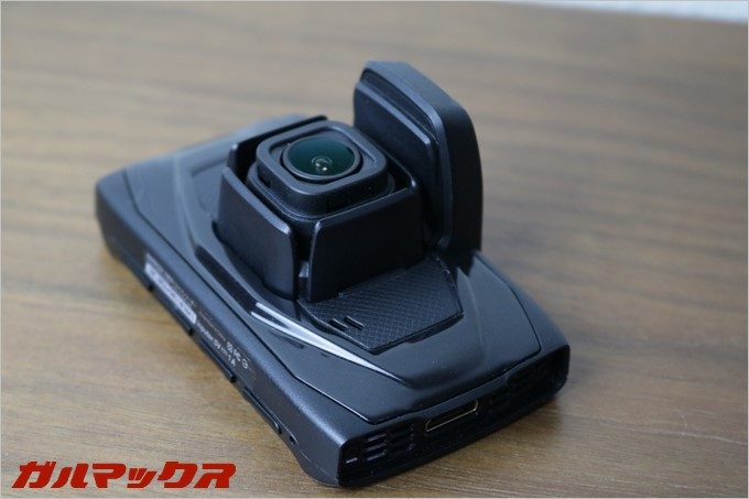 GoSafe 30Gの本体の上部にはGPSユニットが搭載されている。