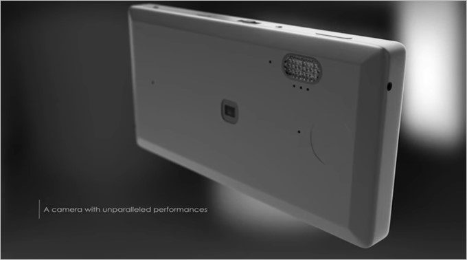 本体の底面には巨大な楕円形のストロボが搭載されています。