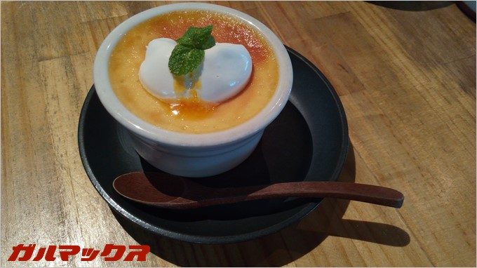 BLUBOO Edgeでプリンを撮影