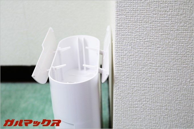 コロモードインは観音開きタイプの蓋です。