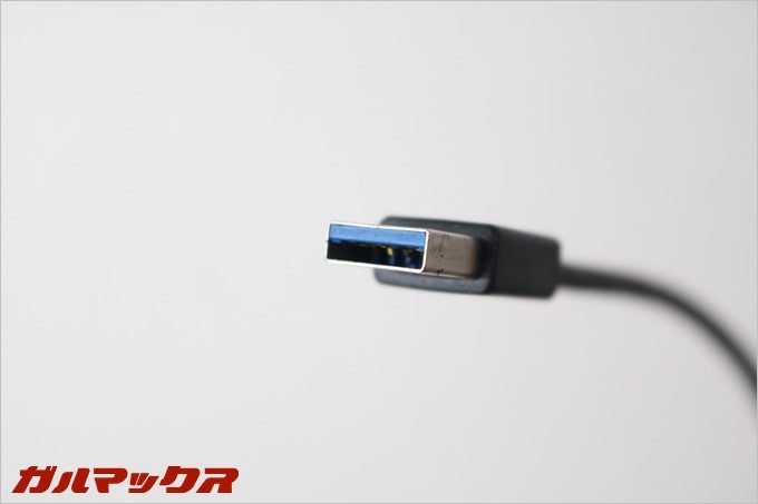 SH4C2に付属のUSBケーブルも3.0仕様です。