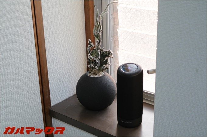 SoundPEATS「P4」は省スペースなのでちょっとした箇所にも置ける。