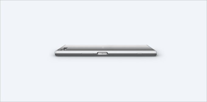 Xperia XZ Premiumの指紋認証ユニットは以前と変わらず本体右側面の電源ボタン一体型となっています。