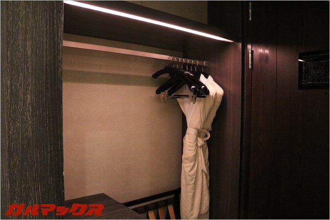 ハンブルハウス台北の客室クローゼットは大型。