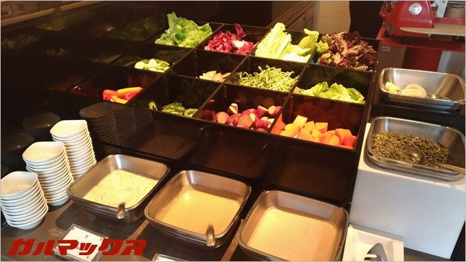 LA FARFALLAのバイキングの料理。