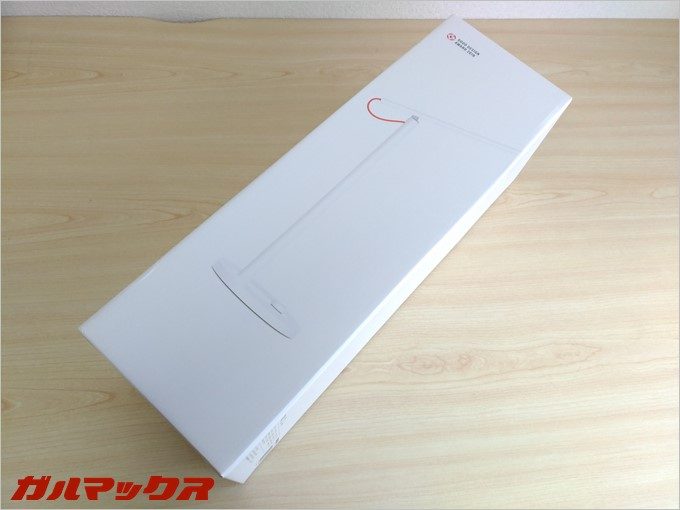 外箱はXiaomiらしい真っ白な箱。清潔感が会ってよろしい。