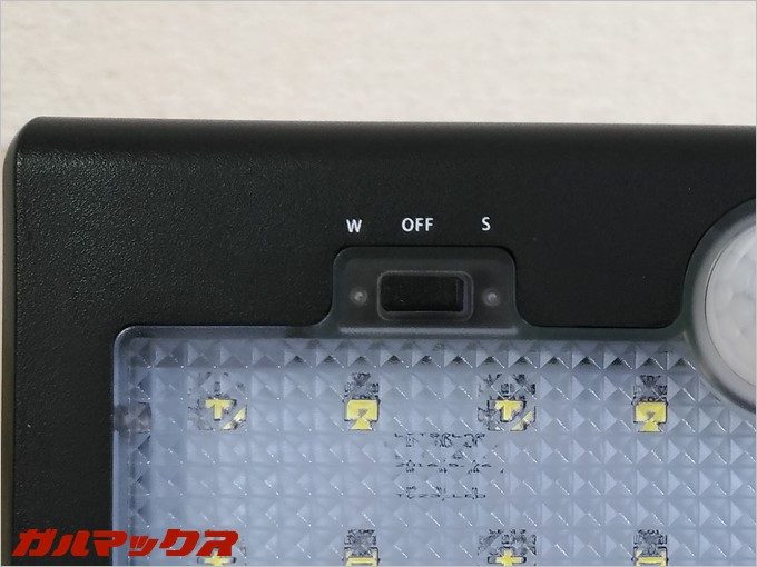 ボタン操作部はゴムで覆われており防水性能を保ちます。